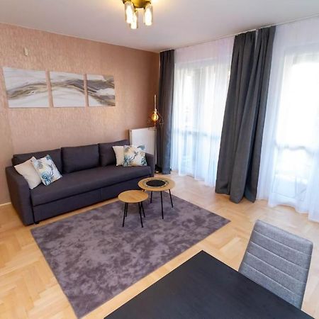 شقة Gozsdu White Raven 3 - Terrace And Free Underground Parking بودابست المظهر الخارجي الصورة