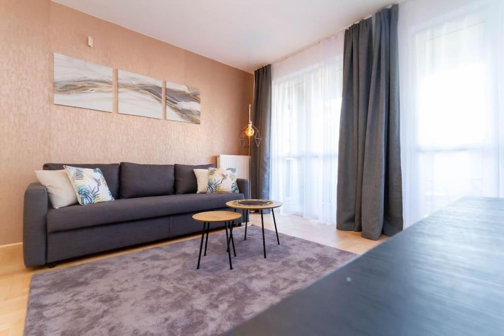 شقة Gozsdu White Raven 3 - Terrace And Free Underground Parking بودابست المظهر الخارجي الصورة