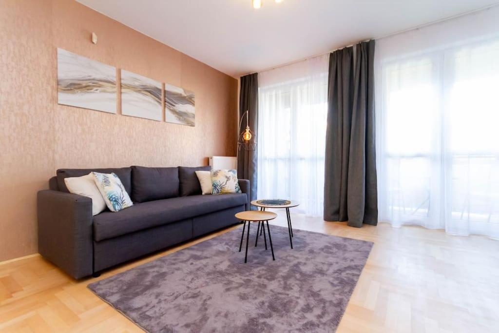 شقة Gozsdu White Raven 3 - Terrace And Free Underground Parking بودابست المظهر الخارجي الصورة
