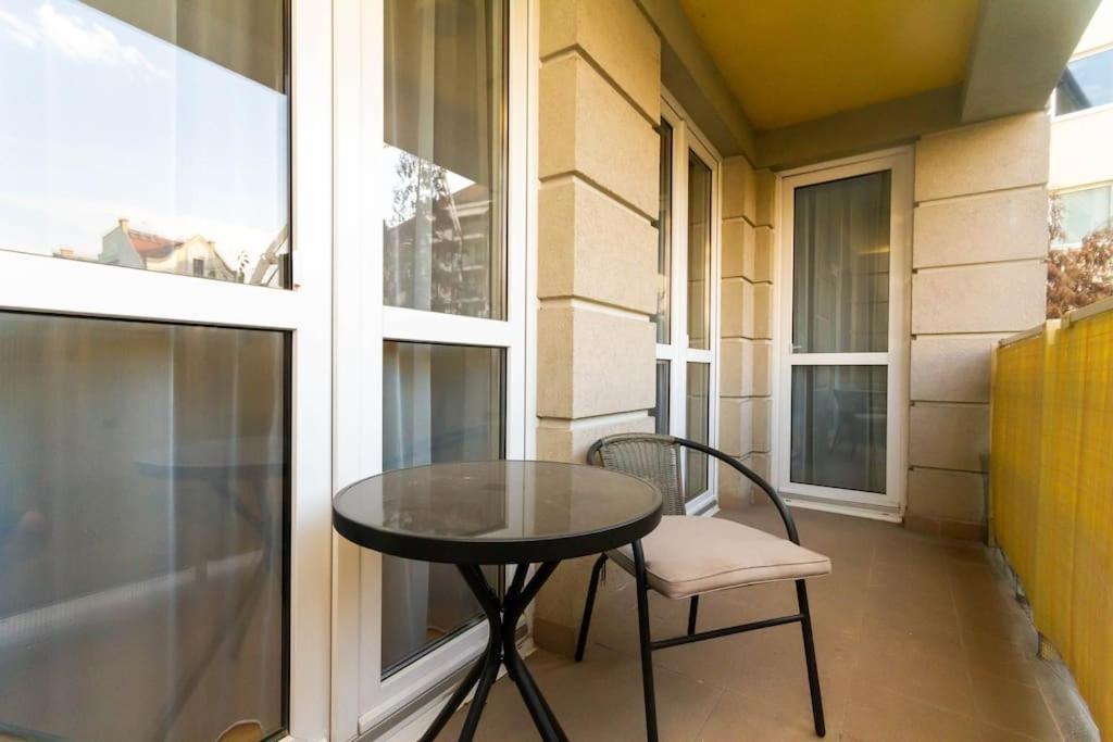 شقة Gozsdu White Raven 3 - Terrace And Free Underground Parking بودابست المظهر الخارجي الصورة