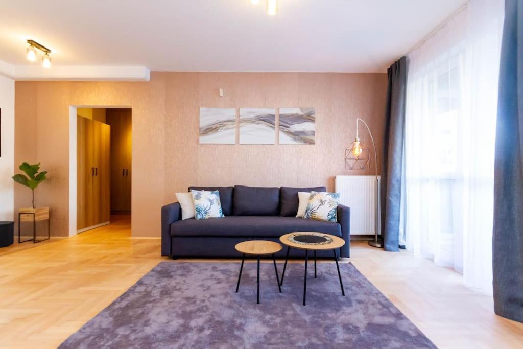 شقة Gozsdu White Raven 3 - Terrace And Free Underground Parking بودابست المظهر الخارجي الصورة